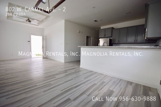 Building Photo - 802 W Carmel Ave