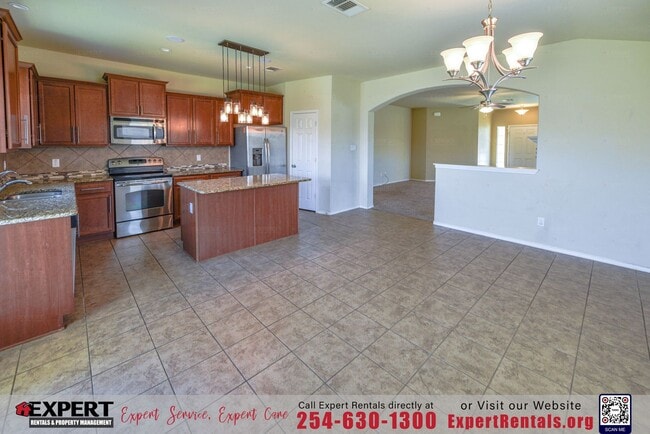 Building Photo - Enchanting 4-bedroom, 2-bathroom home nest...