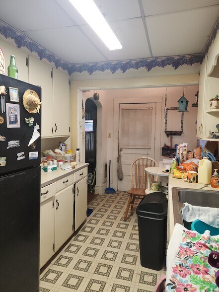 Building Photo - 223 High St