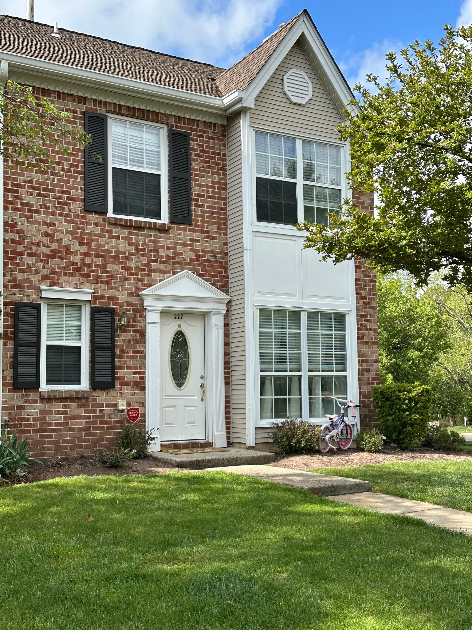 Building Photo - 227 Lindsey Ct