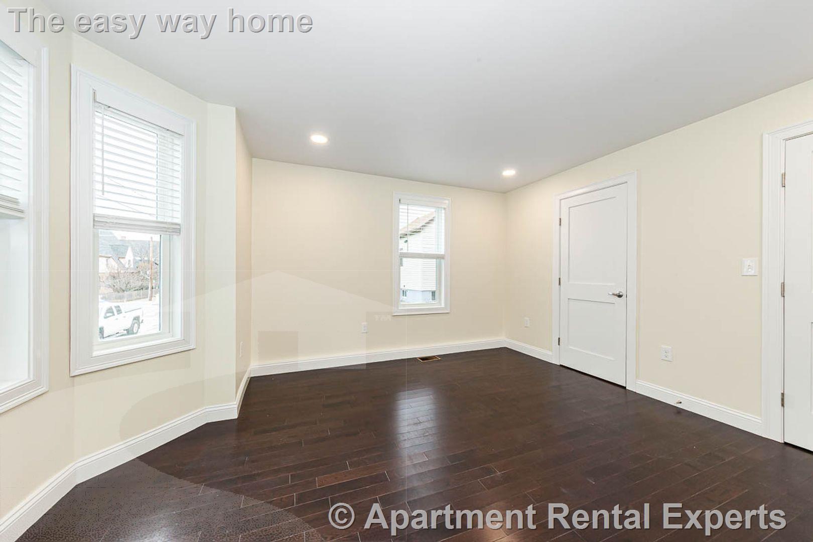 Building Photo - 28 Albion St