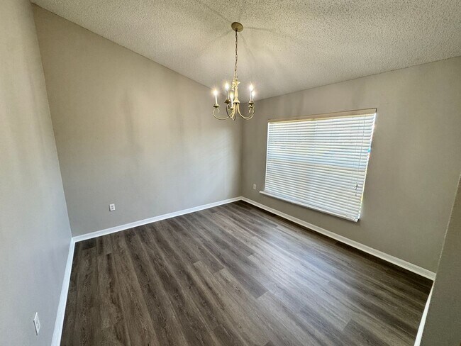 Building Photo - Split Floor plan 3/2 in Poinciana