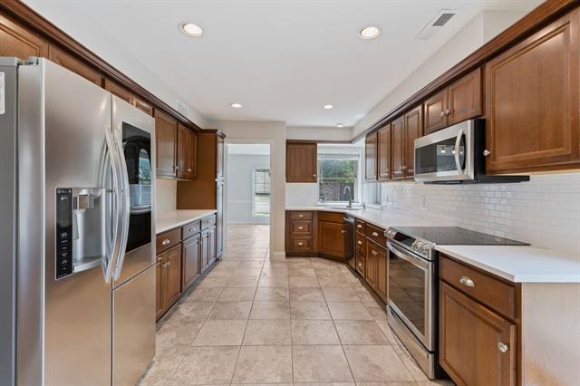 Building Photo - 10510 Ravenscroft Dr