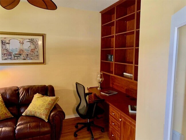 Building Photo - 2775 Royal Palm Dr