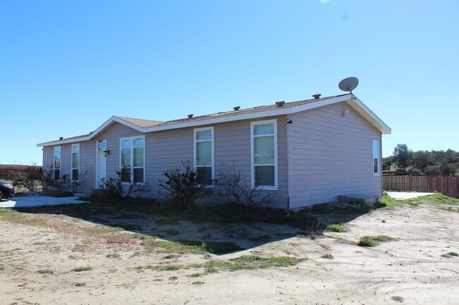 Primary Photo - 3 Bed 2 Bath Home for Rent in Anza on 2 pl...