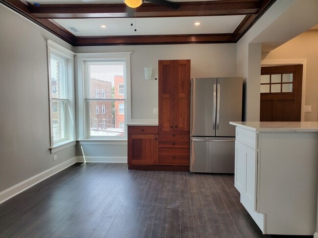 Building Photo - 1322 W Ardmore Ave