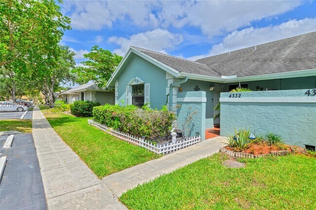 Building Photo - 4332 NW 120th Ln