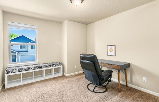 Building Photo - 2833 25th Ave