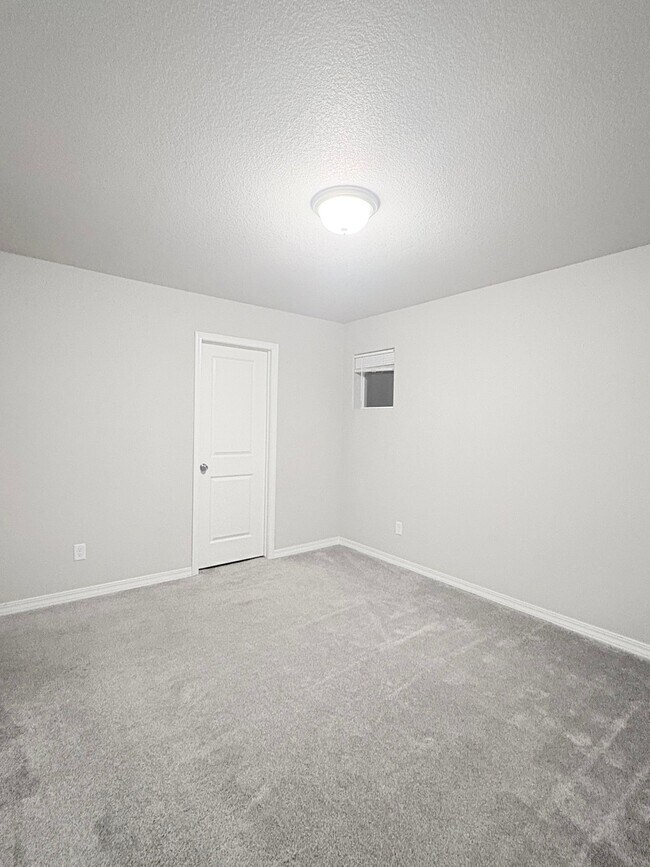Building Photo - 4159 Samaritan Lp