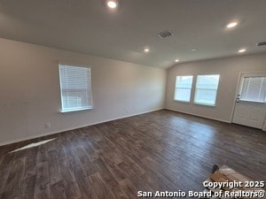 Building Photo - 156 Middle Grn Lp