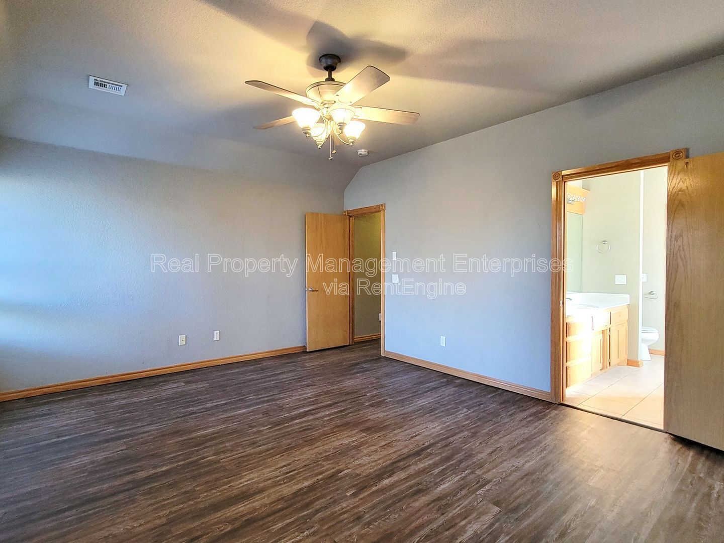 Building Photo - 4701 Castle Bay Cove