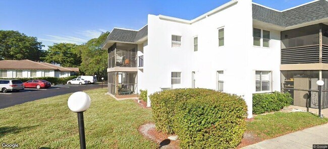 Primary Photo - 2800 Riverside Dr
