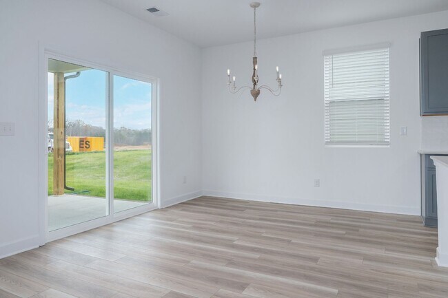 Building Photo - Spacious Old Hickory Townhome with Loft & Walk-In Closets