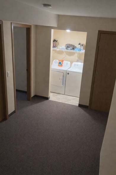 Building Photo - 106 11th St NE