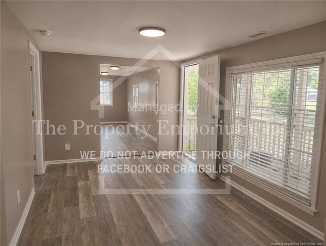 Building Photo - 508 Hobbs St