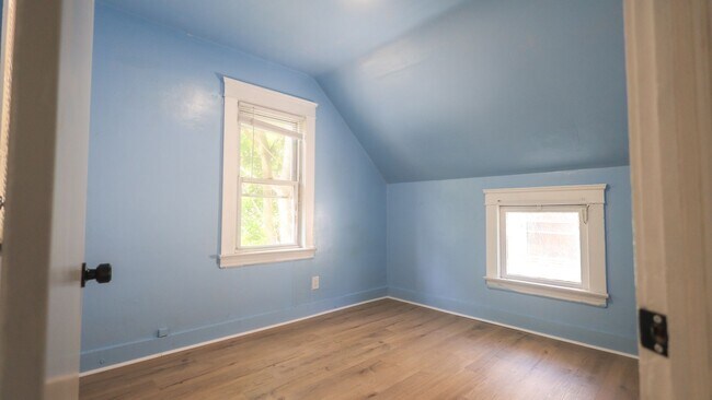 Building Photo - 3440 E 145th St