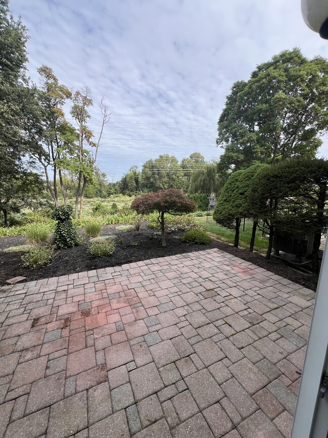 Building Photo - 1534 MacIntosh Way