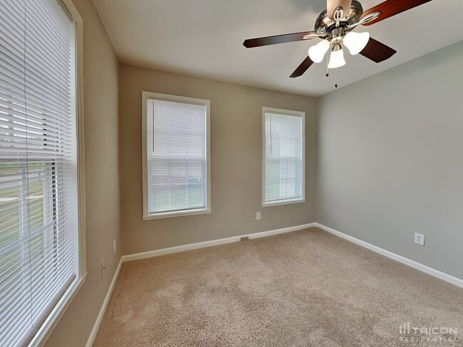Building Photo - 252 Cambridge Dr