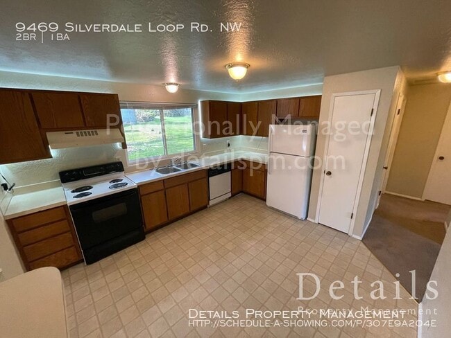 Building Photo - 9469 Silverdale Loop Rd NW