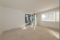 Building Photo - 569 Lee St