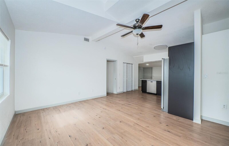 Building Photo - 6027 Illinois Ave