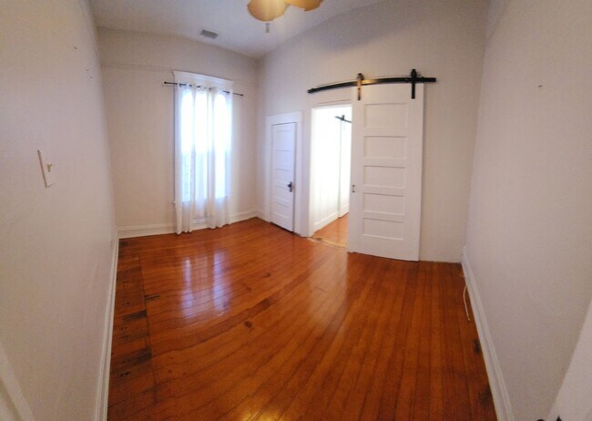 Building Photo - Islay Street  770-774