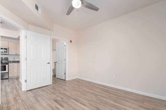 Building Photo - 18416 N Cave Creek Rd