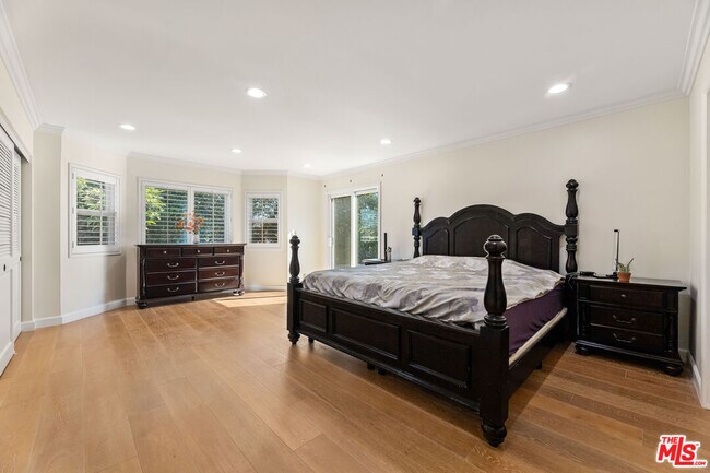 Building Photo - 6111 Monero Dr