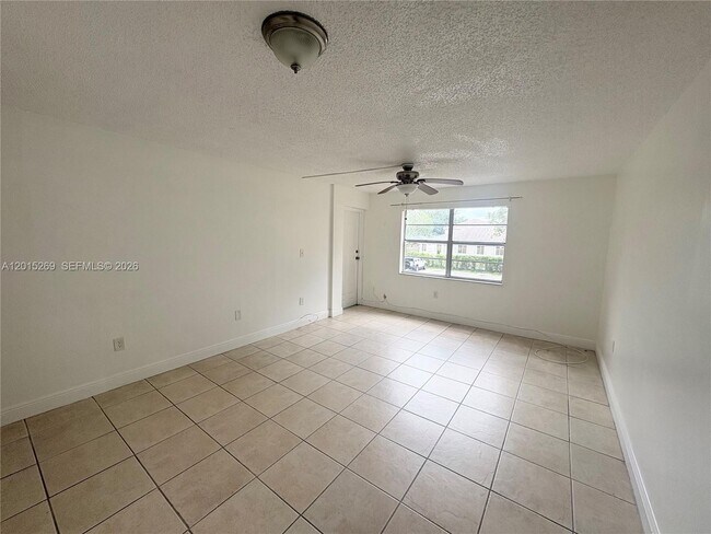 Building Photo - 4304 NW 9th Ave