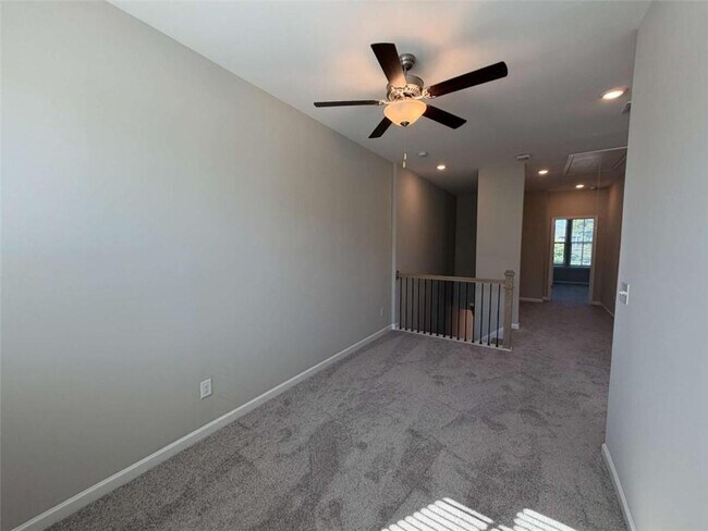Building Photo - 2590 Morehead St