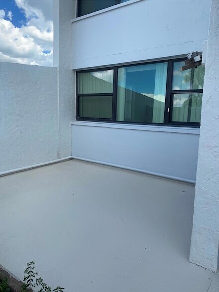Building Photo - 450 Treasure Island Causeway