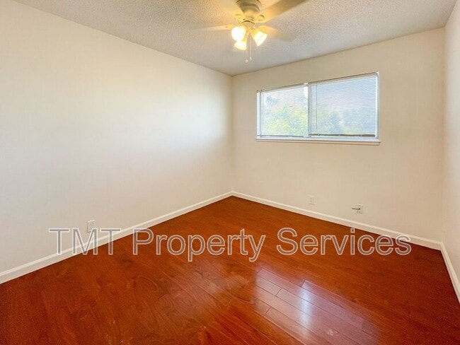 Building Photo - 8611 Acapulco Way