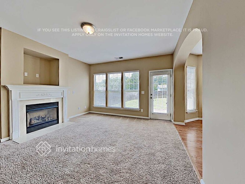 Building Photo - 1821 Crabapple Tree Ln