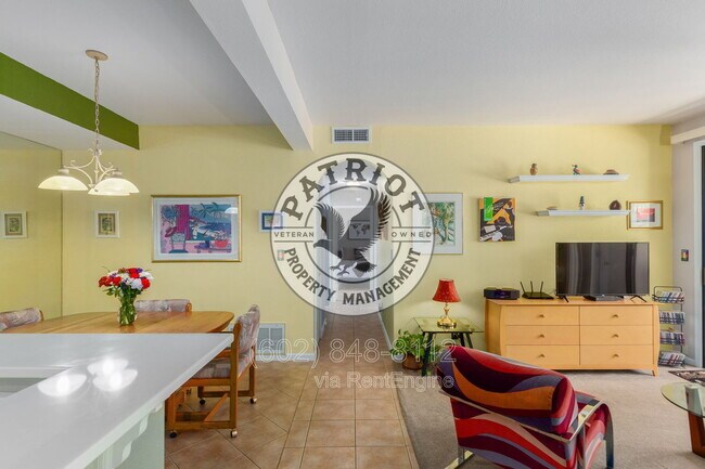 Building Photo - 9708 E Vía Linda