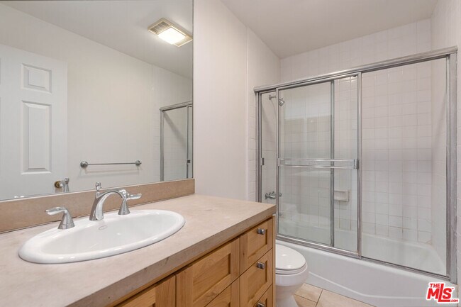 Building Photo - 225 S Lucia Ave