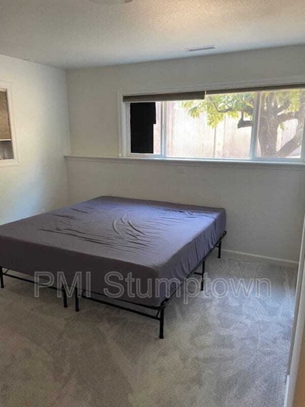 Building Photo - 11095 SE 92nd Ct