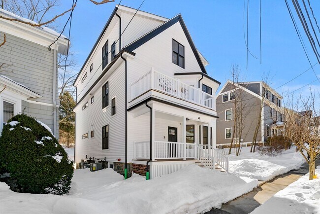 Building Photo - 53 Dustin St