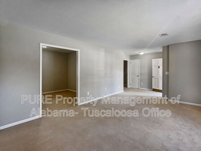 Building Photo - 4417 4th Ave E
