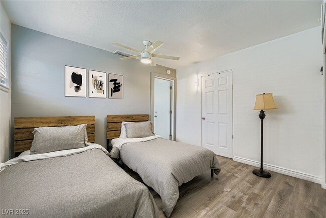 Building Photo - 1711 S 6th St