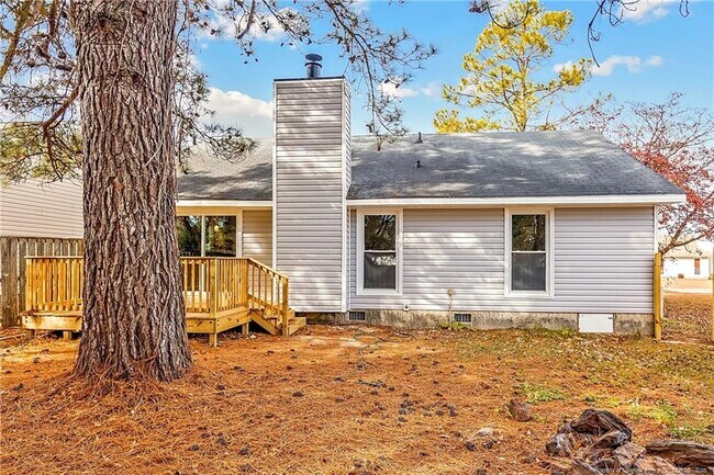 Building Photo - 705 Mosswood Ln