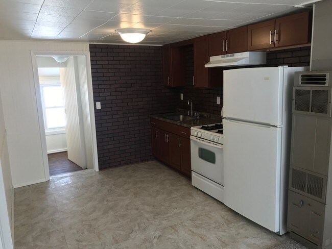 Building Photo - 4785 N Merton Dr