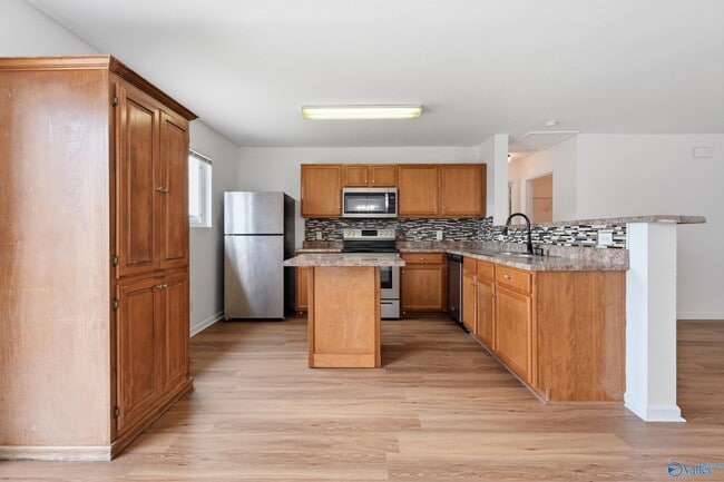 Building Photo - 15328 Mill Valley Dr
