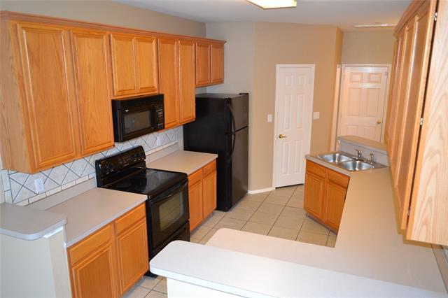 Building Photo - 8525 Heather Ridge Dr