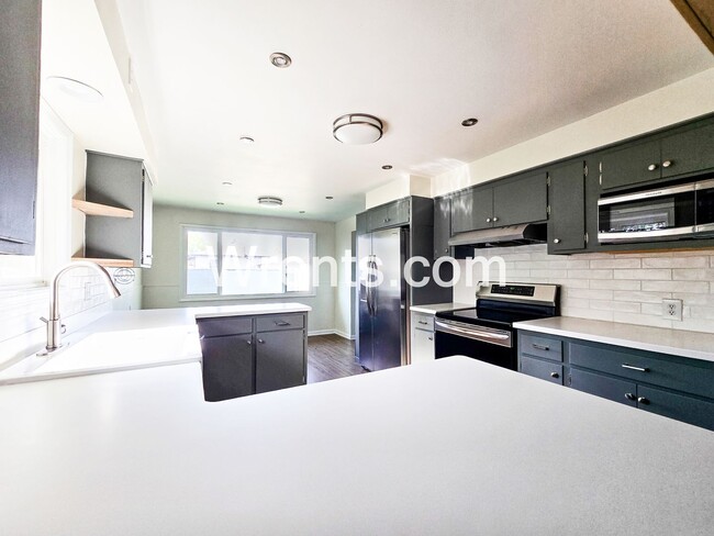 Primary Photo - Stylish 3-Bed, 2-Bath Rental Home in Spoka...