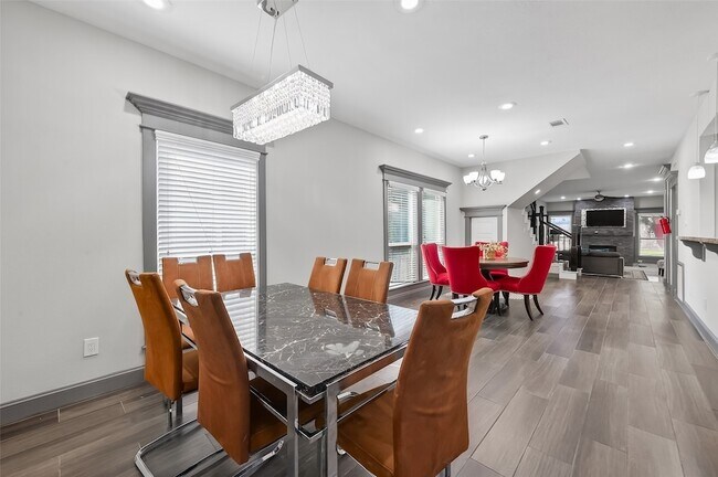 Building Photo - 11280 Braes Forest Dr