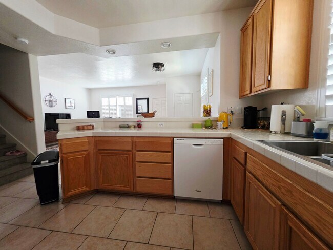 Building Photo - Comfortable Living in the Heart of Rancho Rose