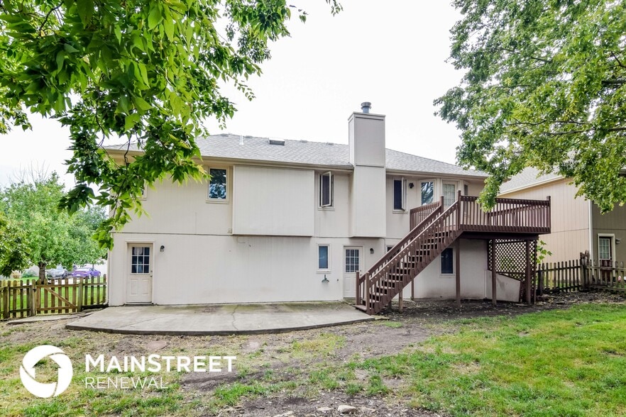 Building Photo - 207 Mesa Dr