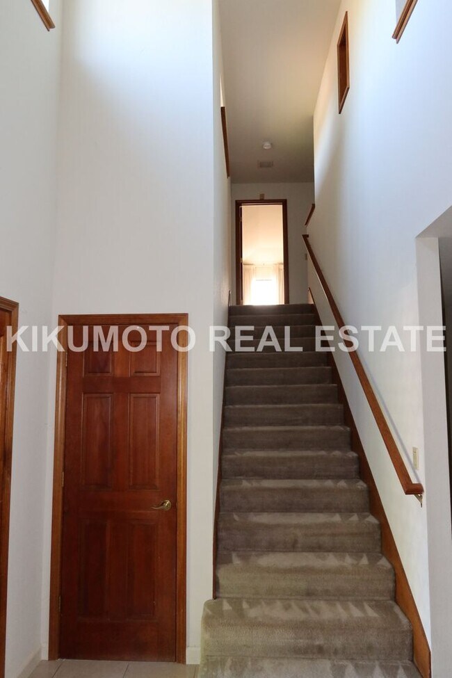 Building Photo - Riverlake 4 bedroom, 3 bath, 3 car home