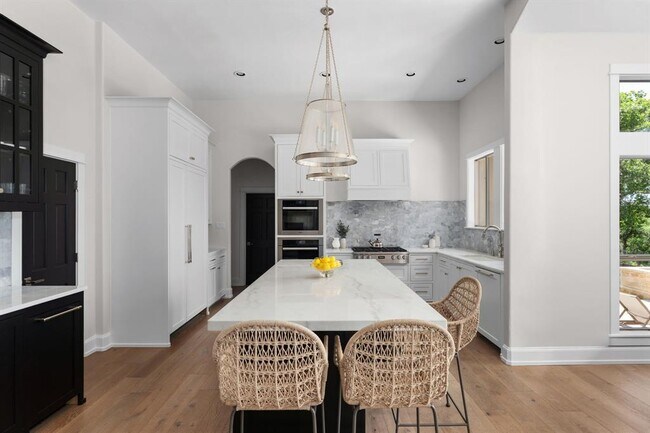 Building Photo - 12532 Triple Creek Dr