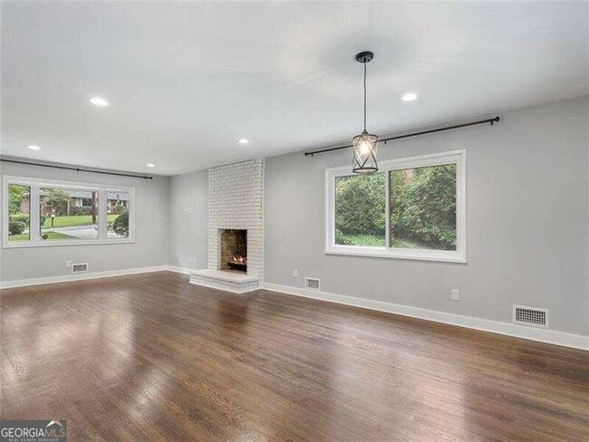 Building Photo - Atlanta Rental with Space, Style & Unbeatable Location